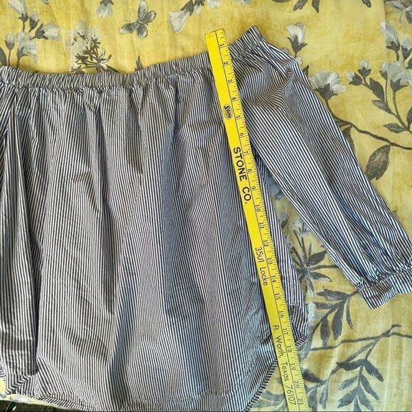 Abercrombie and Fitch Blue and White Striped Off Shoulder Top - Medium - Picture 8 of 10